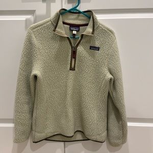 Patagonia fleece pullover in Cream